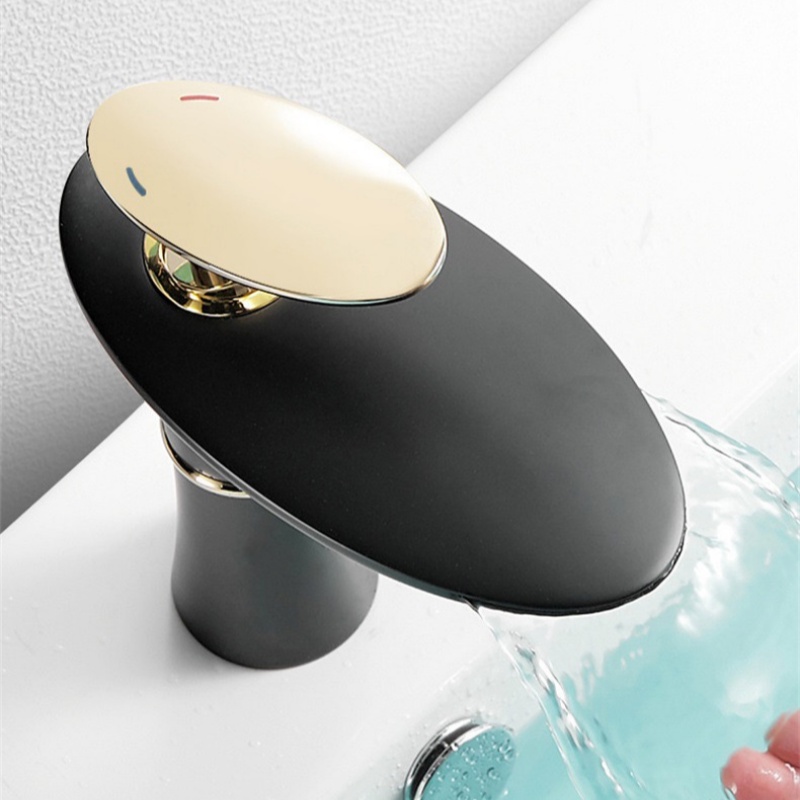 Home Hardware Bathroom Faucets - Robinet de lavabo cascade en laiton