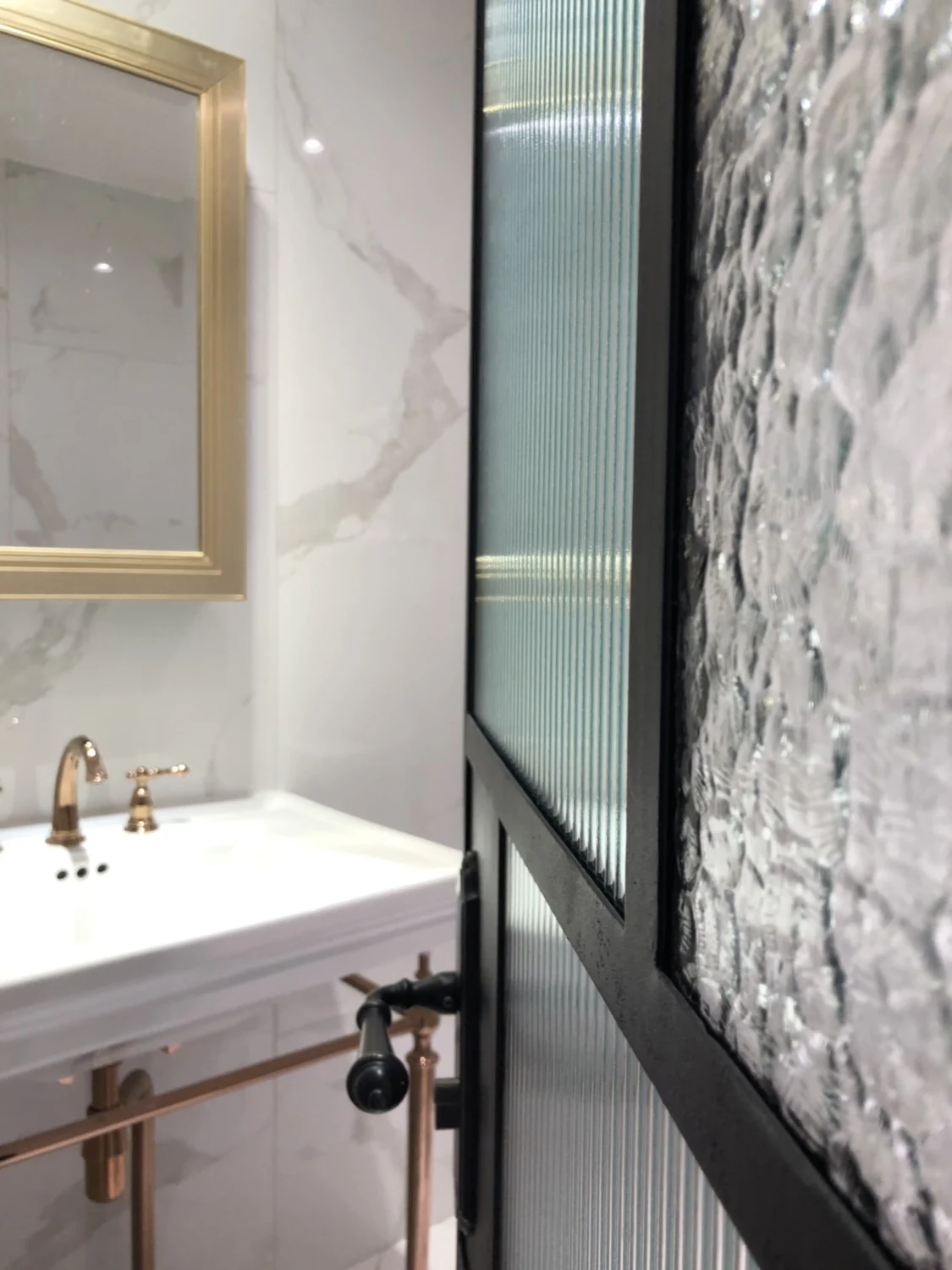 Support mural à trois trous po - Home Bathroom Design Simple avis et prix